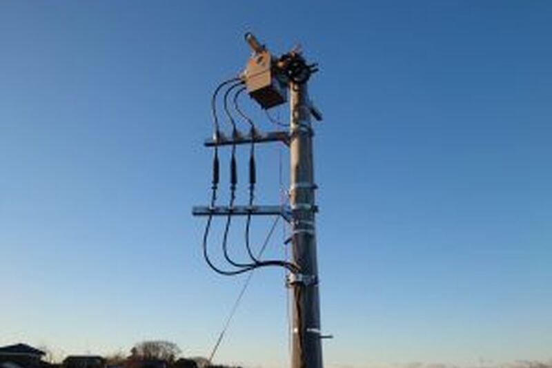 埼玉県吉見町太陽光発電所電気工事