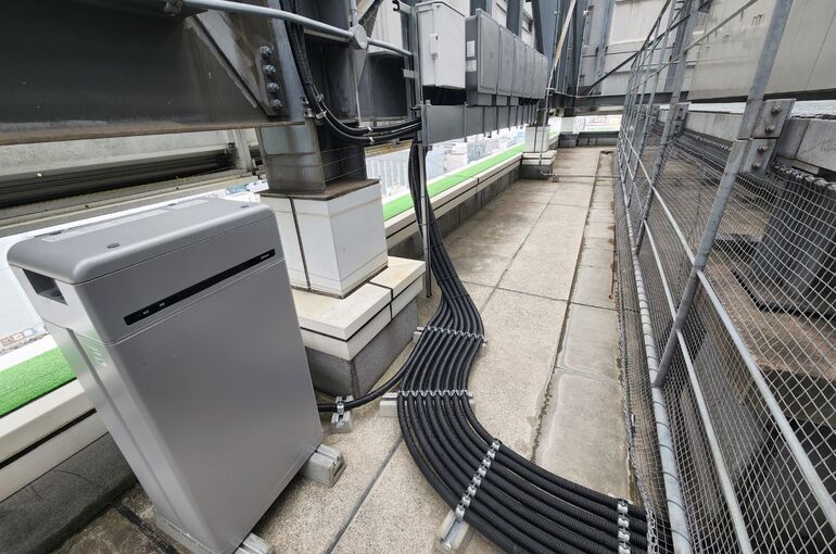 ②LINE_ALBUM_イノテック本社ビル自家消費太陽光発電システム設置工事_230408_372
