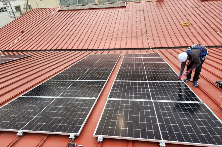 LINE_ALBUM_第一硝子㈱本社工場太陽光発電所システム設置工事_230509